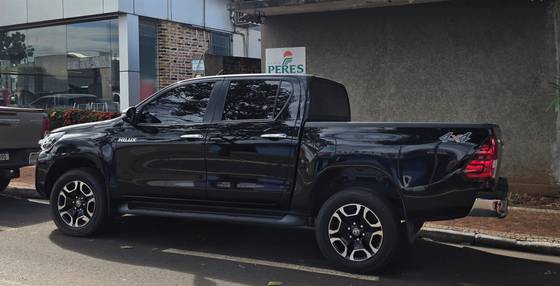 TOYOTA HILUX 2.8 D-4D TURBO DIESEL CD SRV 4X4 AUTOMÁTICO